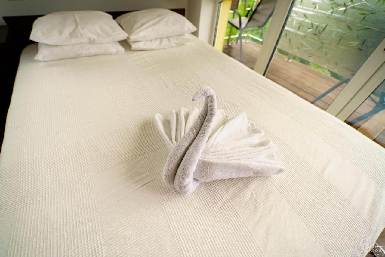 Isaan Ostrzyce Guest House Экстерьер фото