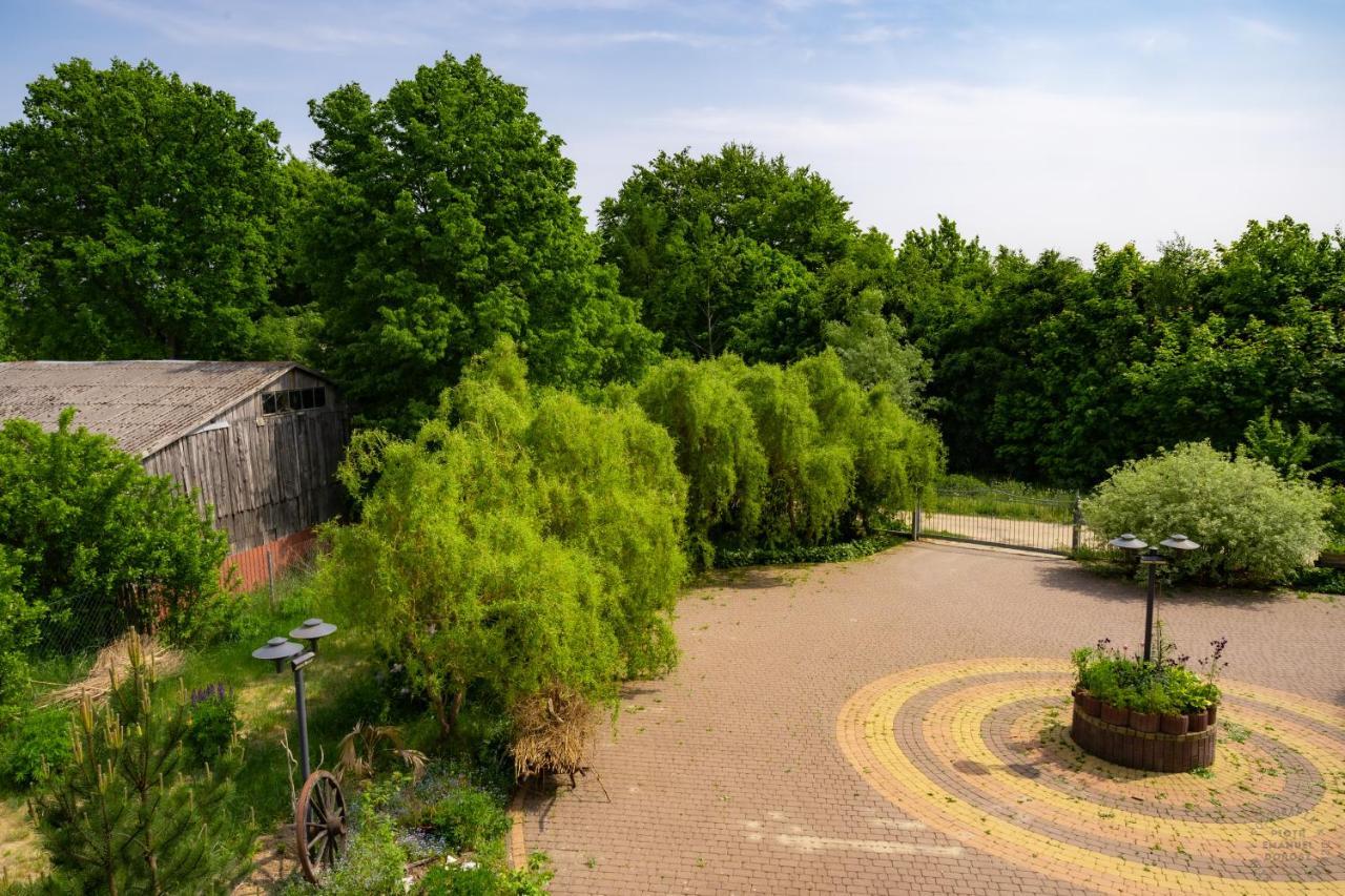 Isaan Ostrzyce Guest House Экстерьер фото